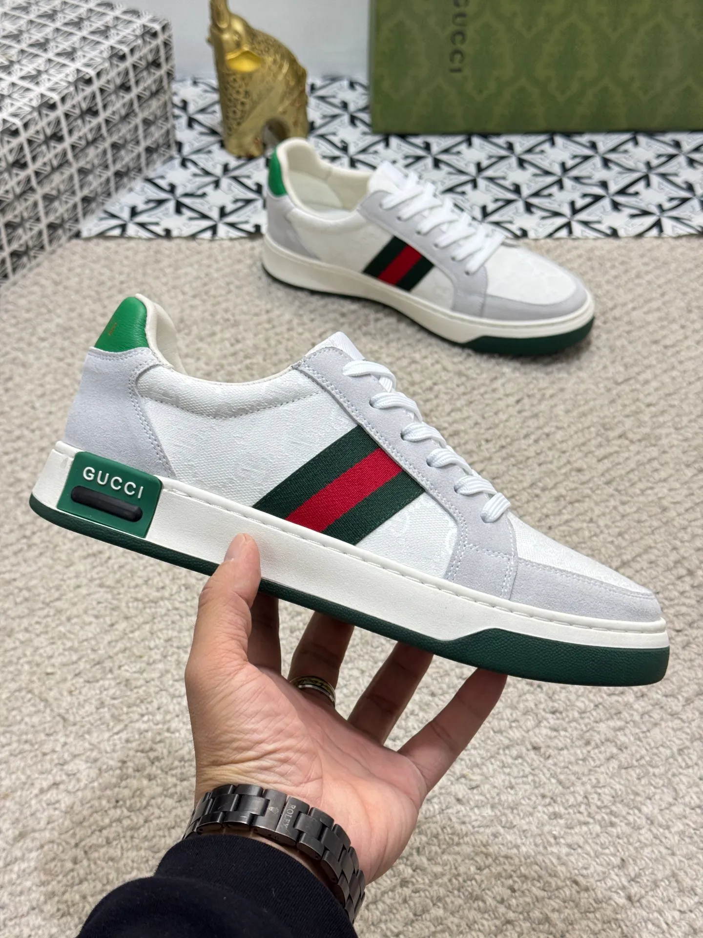 Men's shoes 💰400 [New model] 🪳🪳Gucci─Gucci classic. Gucci purchase level, comparable to genuine products without pressure, colorful style prevails, really looks good on the feet, original leather imported from Italy, the texture is amazing! Lasting technology, first-layer sheepskin lining imported from Italy, highly recommended product, a must-see, high quality will definitely satisfy you! Size: 38-44 (45 customized